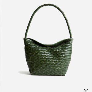 The Handwoven Shoulder Bag